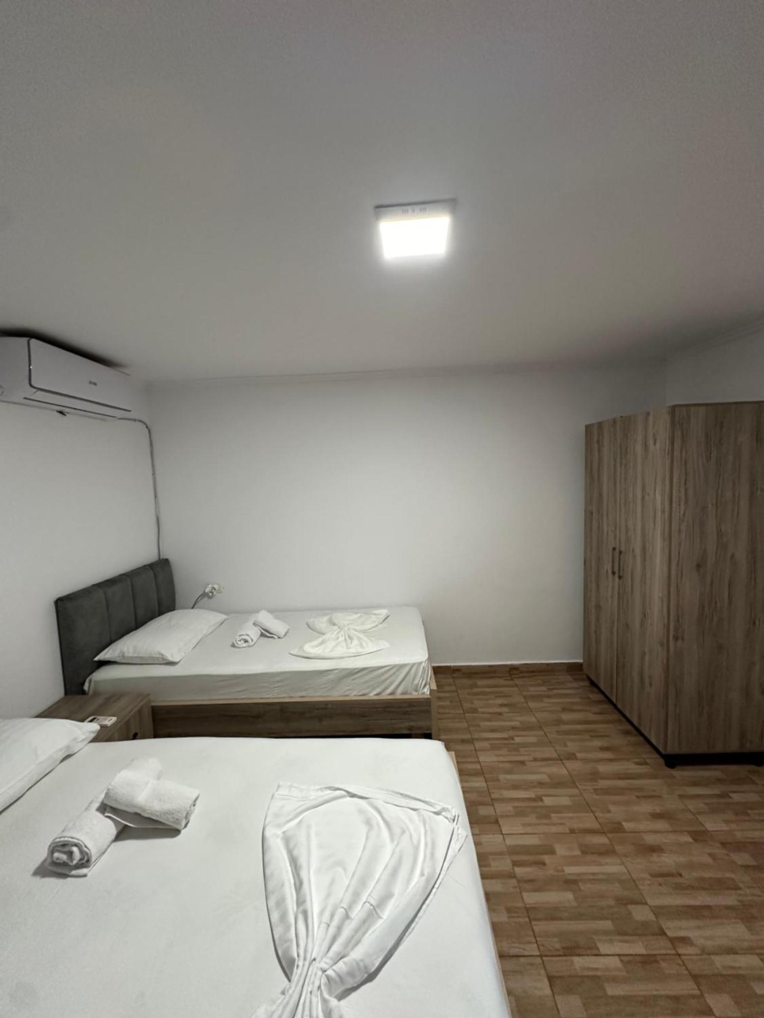 Elby Apartments 培拉特 外观 照片